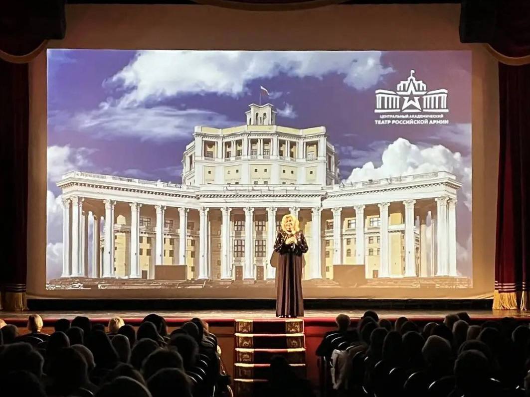  На сцене Мичуринского драматического театра состоялся вечер памяти народного артиста СССР Владимира Михайловича Зельдина