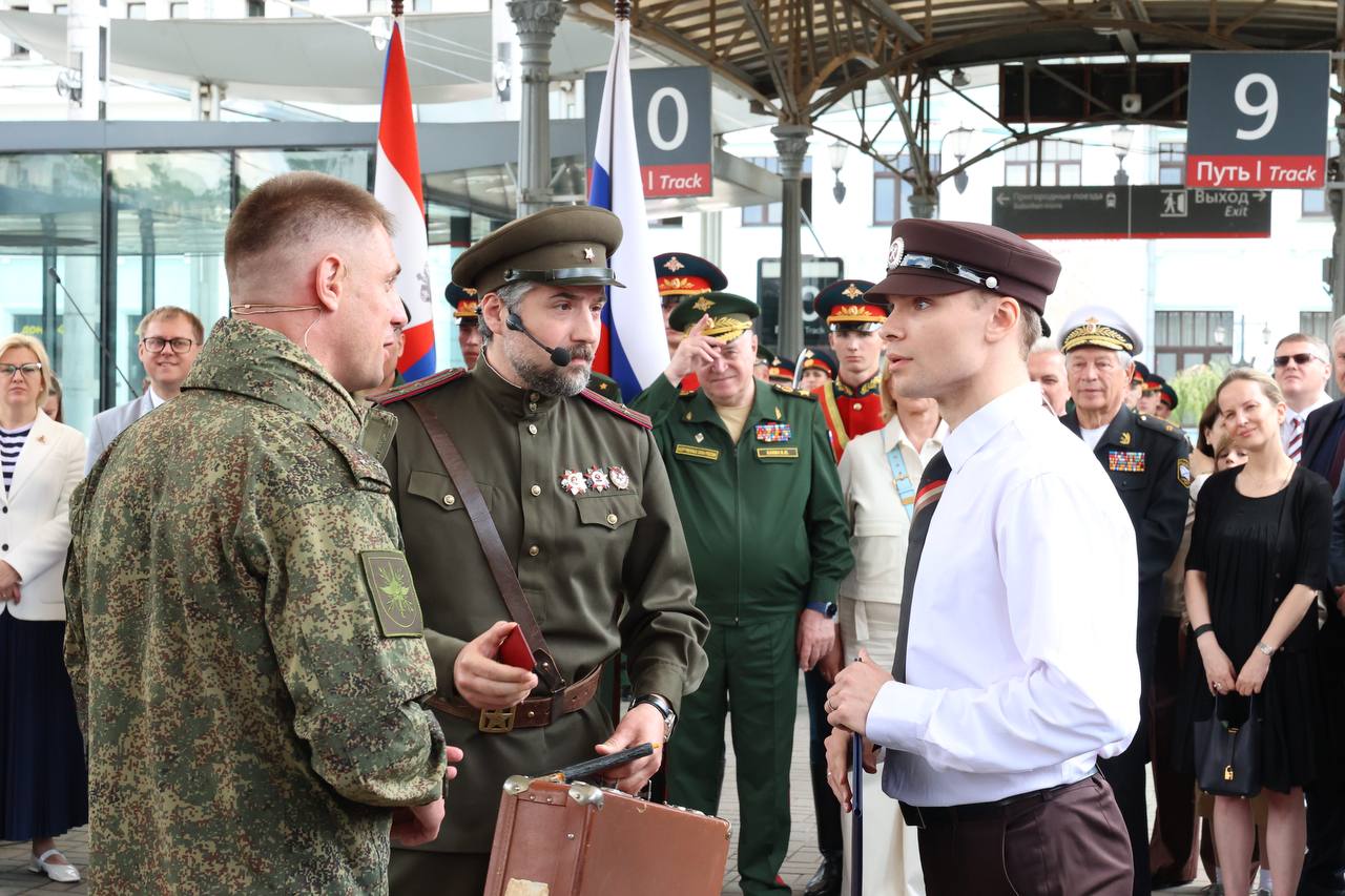 С Белорусского вокзала отправился поезд «Единство в памяти. Сила в подвиге!»